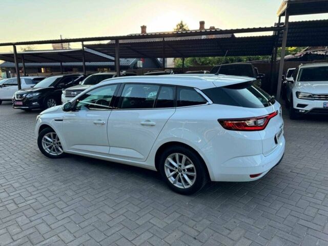 Белый Рено Меган, объемом двигателя 1.5 л и пробегом 204 тыс. км за 13900 $, фото 6 на Automoto.ua