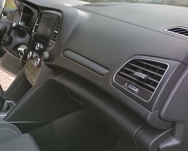 Белый Рено Меган, объемом двигателя 1.5 л и пробегом 222 тыс. км за 12600 $, фото 70 на Automoto.ua