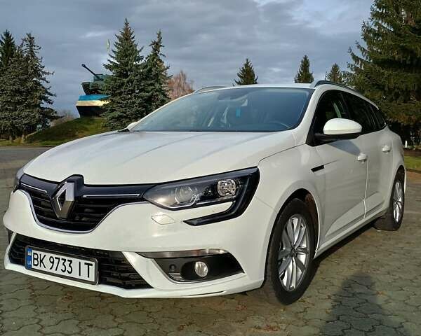 Белый Рено Меган, объемом двигателя 1.5 л и пробегом 222 тыс. км за 12600 $, фото 5 на Automoto.ua