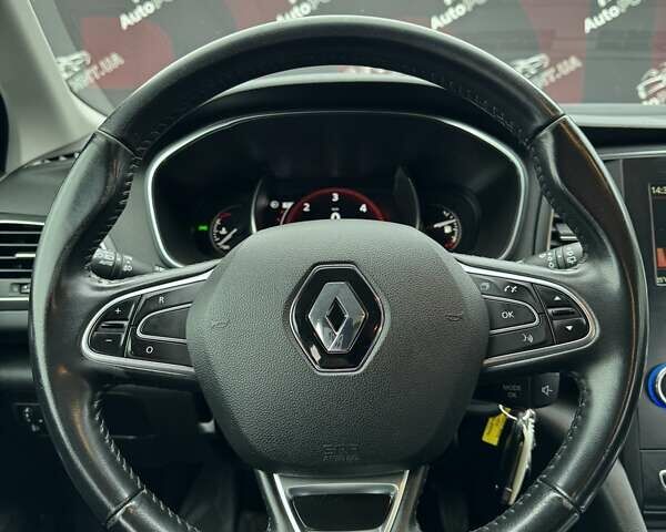 Белый Рено Меган, объемом двигателя 1.5 л и пробегом 202 тыс. км за 15600 $, фото 17 на Automoto.ua