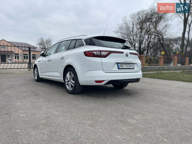 Білий Рено Меган, об'ємом двигуна 1.46 л та пробігом 133 тис. км за 15399 $, фото 2 на Automoto.ua