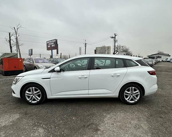 Белый Рено Меган, объемом двигателя 1.5 л и пробегом 202 тыс. км за 15800 $, фото 5 на Automoto.ua