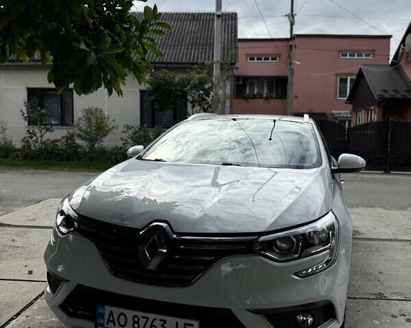 Білий Рено Меган, об'ємом двигуна 1.46 л та пробігом 111 тис. км за 12900 $, фото 3 на Automoto.ua