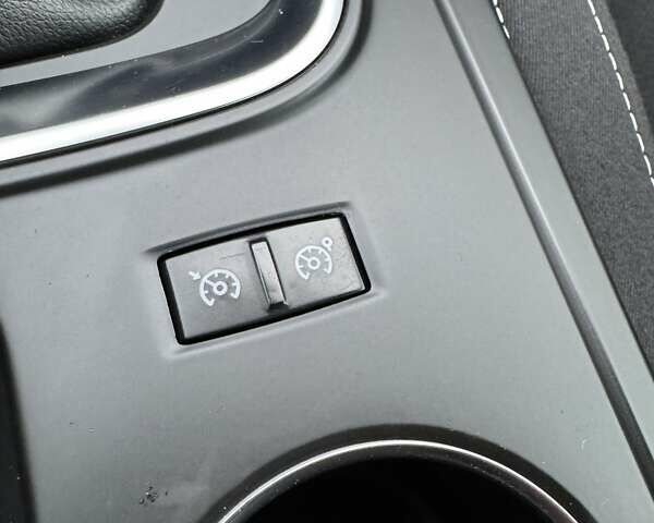 Белый Рено Меган, объемом двигателя 1.5 л и пробегом 202 тыс. км за 15600 $, фото 27 на Automoto.ua