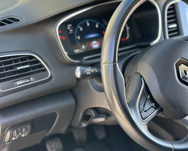 Белый Рено Меган, объемом двигателя 1.46 л и пробегом 186 тыс. км за 16500 $, фото 16 на Automoto.ua