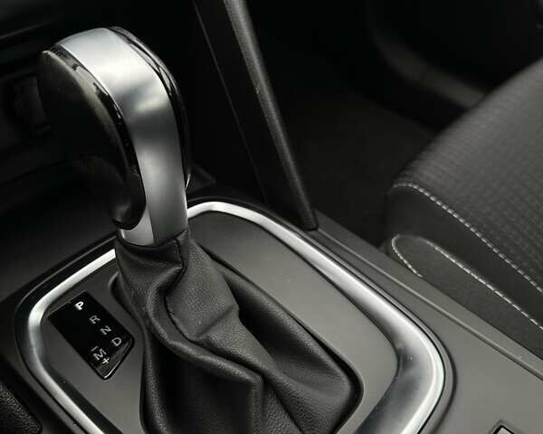 Белый Рено Меган, объемом двигателя 1.5 л и пробегом 202 тыс. км за 15800 $, фото 30 на Automoto.ua