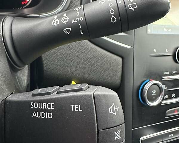 Белый Рено Меган, объемом двигателя 1.5 л и пробегом 202 тыс. км за 15800 $, фото 28 на Automoto.ua