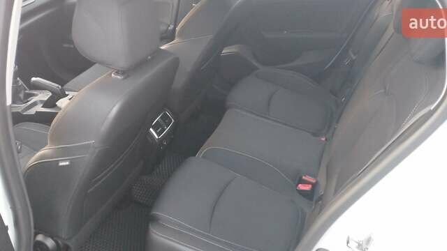 Белый Рено Меган, объемом двигателя 1.5 л и пробегом 167 тыс. км за 14200 $, фото 13 на Automoto.ua