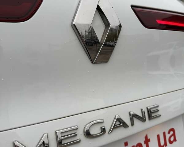 Белый Рено Меган, объемом двигателя 1.5 л и пробегом 202 тыс. км за 15600 $, фото 8 на Automoto.ua