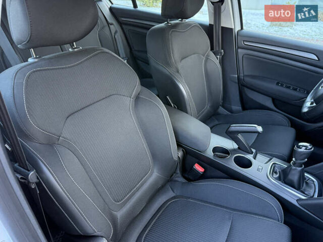 Белый Рено Меган, объемом двигателя 1.5 л и пробегом 167 тыс. км за 14200 $, фото 9 на Automoto.ua