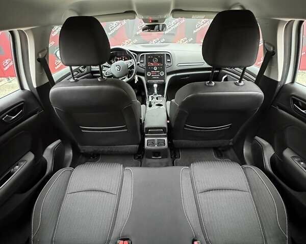 Белый Рено Меган, объемом двигателя 1.5 л и пробегом 202 тыс. км за 15600 $, фото 14 на Automoto.ua