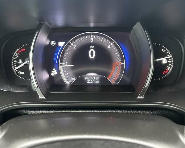 Белый Рено Меган, объемом двигателя 1.5 л и пробегом 202 тыс. км за 15800 $, фото 29 на Automoto.ua