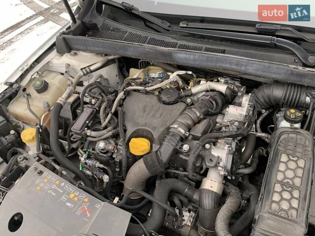 Білий Рено Меган, об'ємом двигуна 1.46 л та пробігом 158 тис. км за 15350 $, фото 19 на Automoto.ua