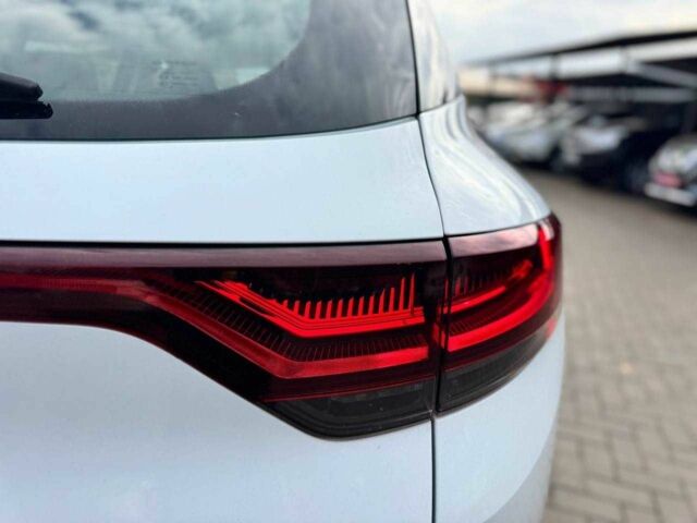 Белый Рено Меган, объемом двигателя 1.5 л и пробегом 167 тыс. км за 14200 $, фото 8 на Automoto.ua