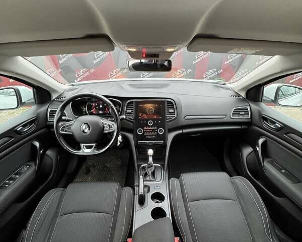 Белый Рено Меган, объемом двигателя 1.5 л и пробегом 202 тыс. км за 15600 $, фото 18 на Automoto.ua