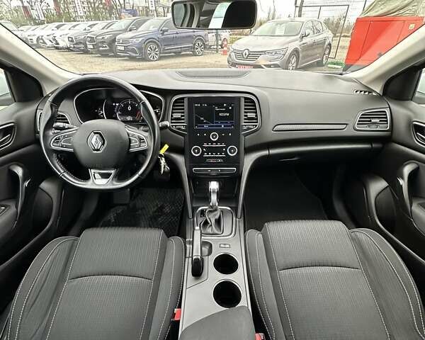 Белый Рено Меган, объемом двигателя 1.5 л и пробегом 202 тыс. км за 15800 $, фото 22 на Automoto.ua