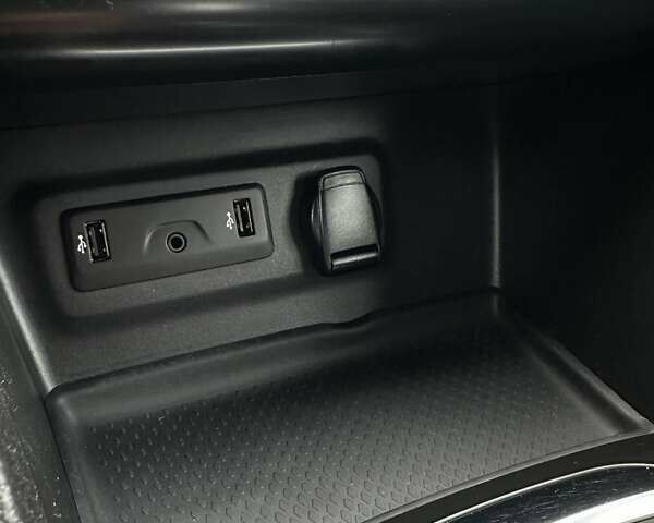 Белый Рено Меган, объемом двигателя 1.5 л и пробегом 202 тыс. км за 15800 $, фото 32 на Automoto.ua