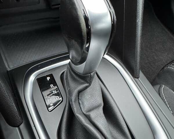 Белый Рено Меган, объемом двигателя 1.5 л и пробегом 202 тыс. км за 15600 $, фото 26 на Automoto.ua