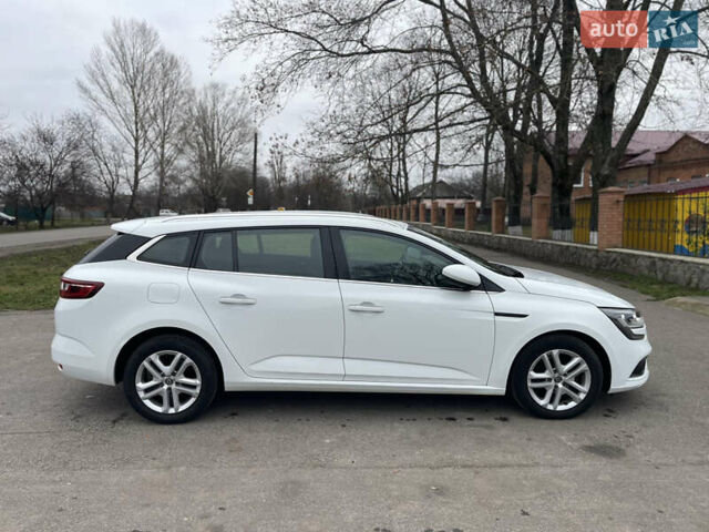 Білий Рено Меган, об'ємом двигуна 1.46 л та пробігом 133 тис. км за 15399 $, фото 4 на Automoto.ua