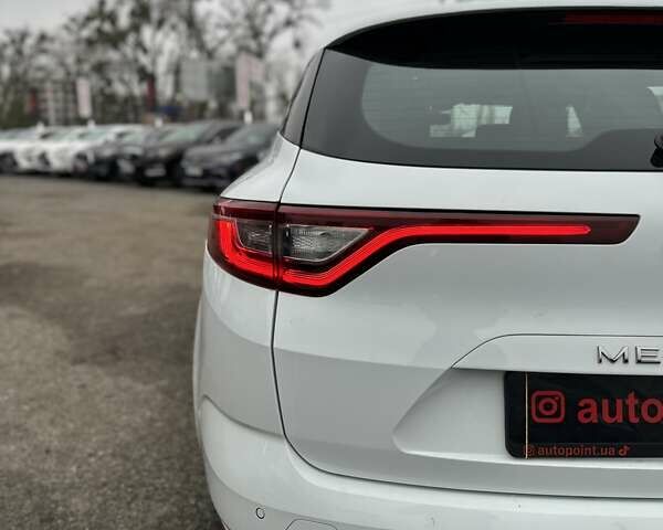 Белый Рено Меган, объемом двигателя 1.5 л и пробегом 202 тыс. км за 15800 $, фото 10 на Automoto.ua