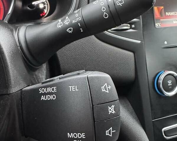 Белый Рено Меган, объемом двигателя 1.5 л и пробегом 202 тыс. км за 15600 $, фото 29 на Automoto.ua