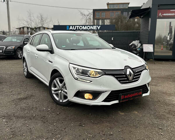 Белый Рено Меган, объемом двигателя 1.5 л и пробегом 202 тыс. км за 15800 $, фото 3 на Automoto.ua