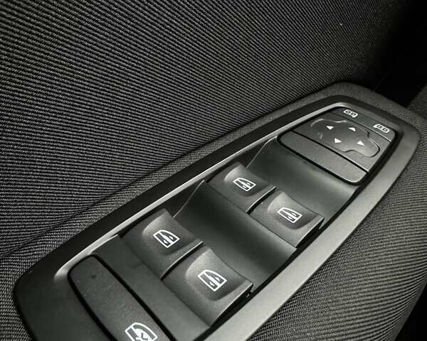 Белый Рено Меган, объемом двигателя 1.5 л и пробегом 202 тыс. км за 15800 $, фото 26 на Automoto.ua