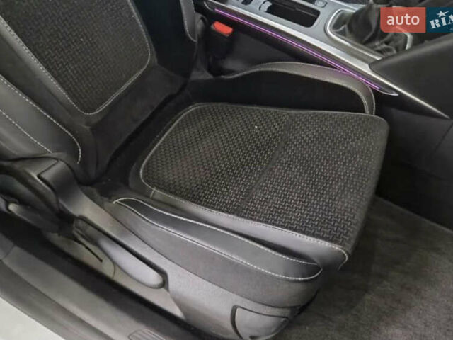 Білий Рено Меган, об'ємом двигуна 1.46 л та пробігом 158 тис. км за 15350 $, фото 3 на Automoto.ua