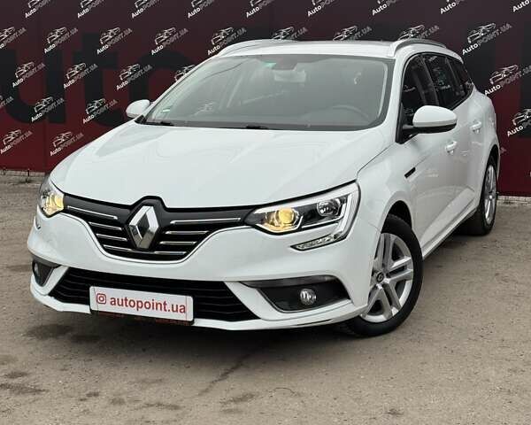 Белый Рено Меган, объемом двигателя 1.5 л и пробегом 202 тыс. км за 15600 $, фото 2 на Automoto.ua