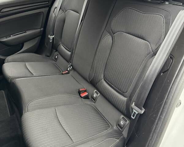 Белый Рено Меган, объемом двигателя 1.5 л и пробегом 202 тыс. км за 15600 $, фото 15 на Automoto.ua