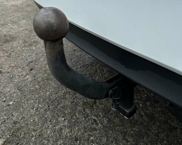 Белый Рено Меган, объемом двигателя 1.5 л и пробегом 202 тыс. км за 15800 $, фото 11 на Automoto.ua