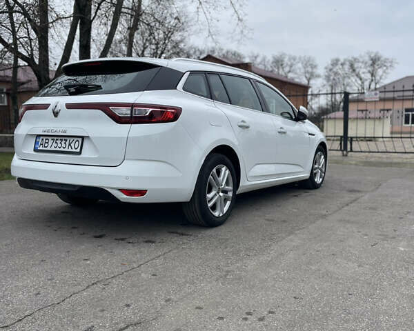 Білий Рено Меган, об'ємом двигуна 1.46 л та пробігом 133 тис. км за 15399 $, фото 3 на Automoto.ua