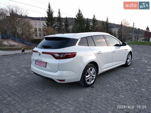 Белый Рено Меган, объемом двигателя 1.5 л и пробегом 255 тыс. км за 13300 $, фото 6 на Automoto.ua