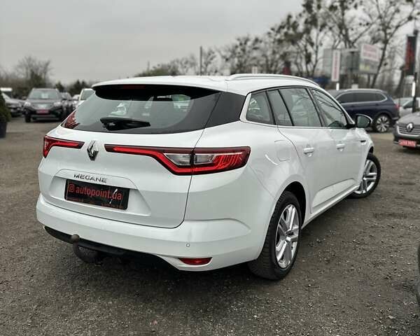 Белый Рено Меган, объемом двигателя 1.5 л и пробегом 202 тыс. км за 15800 $, фото 8 на Automoto.ua