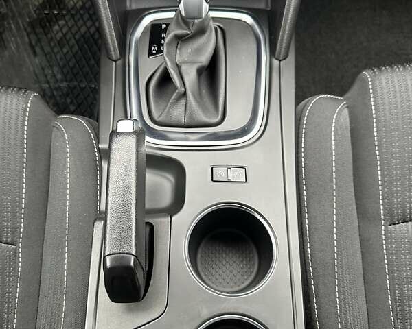 Белый Рено Меган, объемом двигателя 1.5 л и пробегом 202 тыс. км за 15800 $, фото 24 на Automoto.ua