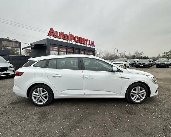 Белый Рено Меган, объемом двигателя 1.5 л и пробегом 202 тыс. км за 15800 $, фото 4 на Automoto.ua