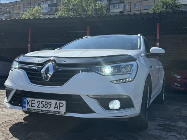 Білий Рено Меган, об'ємом двигуна 1.5 л та пробігом 124 тис. км за 14800 $, фото 1 на Automoto.ua
