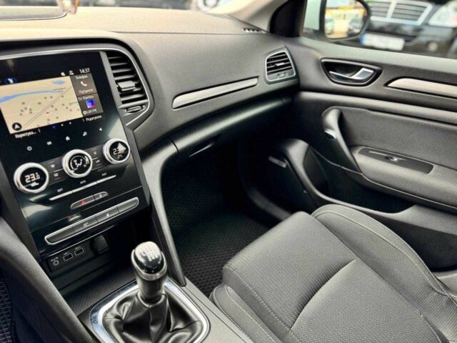 Белый Рено Меган, объемом двигателя 1.5 л и пробегом 167 тыс. км за 14200 $, фото 14 на Automoto.ua