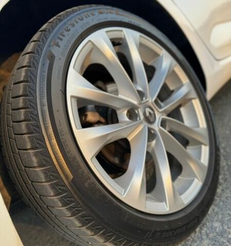 Белый Рено Меган, объемом двигателя 1.5 л и пробегом 128 тыс. км за 14000 $, фото 40 на Automoto.ua