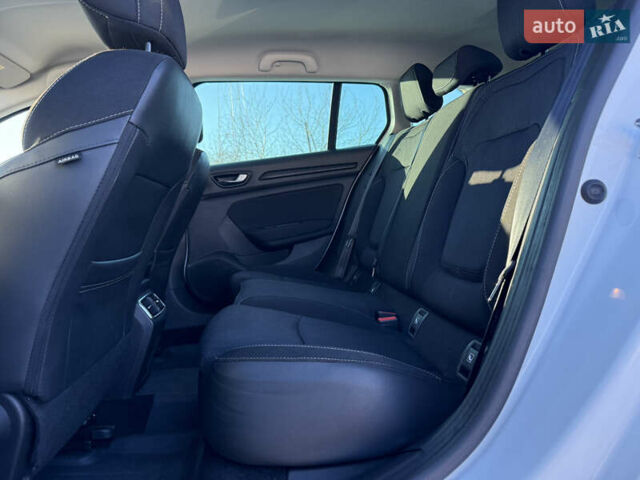 Белый Рено Меган, объемом двигателя 1.5 л и пробегом 199 тыс. км за 14900 $, фото 27 на Automoto.ua