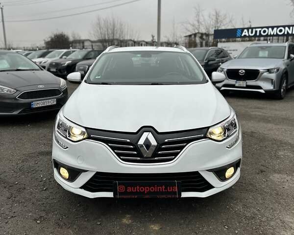Белый Рено Меган, объемом двигателя 1.5 л и пробегом 202 тыс. км за 15800 $, фото 1 на Automoto.ua
