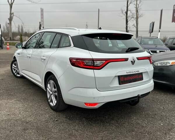 Белый Рено Меган, объемом двигателя 1.5 л и пробегом 202 тыс. км за 15800 $, фото 9 на Automoto.ua