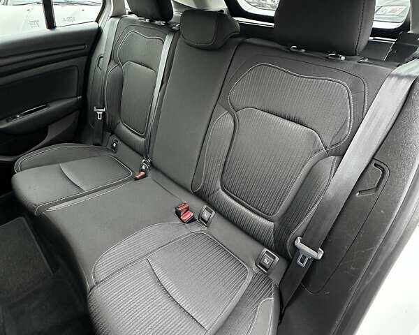 Белый Рено Меган, объемом двигателя 1.5 л и пробегом 202 тыс. км за 15800 $, фото 18 на Automoto.ua