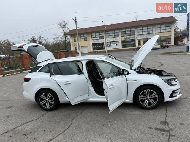 Белый Рено Меган, объемом двигателя 1.5 л и пробегом 138 тыс. км за 15399 $, фото 88 на Automoto.ua