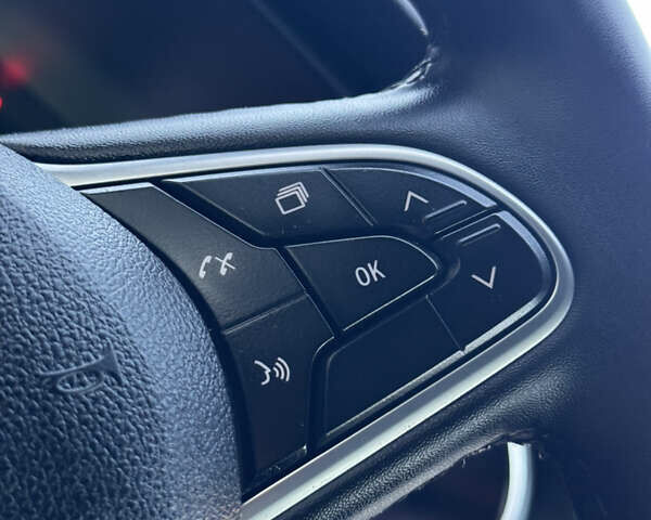 Белый Рено Меган, объемом двигателя 1.5 л и пробегом 136 тыс. км за 14400 $, фото 39 на Automoto.ua