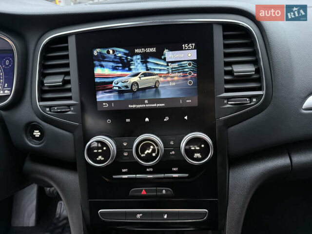 Белый Рено Меган, объемом двигателя 1.5 л и пробегом 138 тыс. км за 15399 $, фото 102 на Automoto.ua