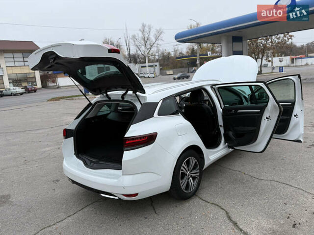 Белый Рено Меган, объемом двигателя 1.5 л и пробегом 138 тыс. км за 15399 $, фото 91 на Automoto.ua