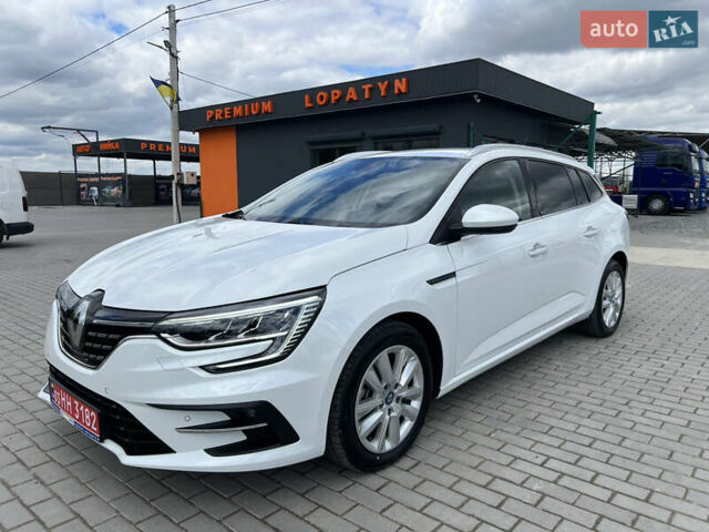 Белый Рено Меган, объемом двигателя 1.6 л и пробегом 192 тыс. км за 17241 $, фото 4 на Automoto.ua