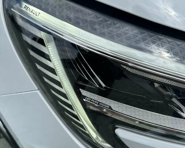 Белый Рено Меган, объемом двигателя 1.46 л и пробегом 193 тыс. км за 14950 $, фото 3 на Automoto.ua