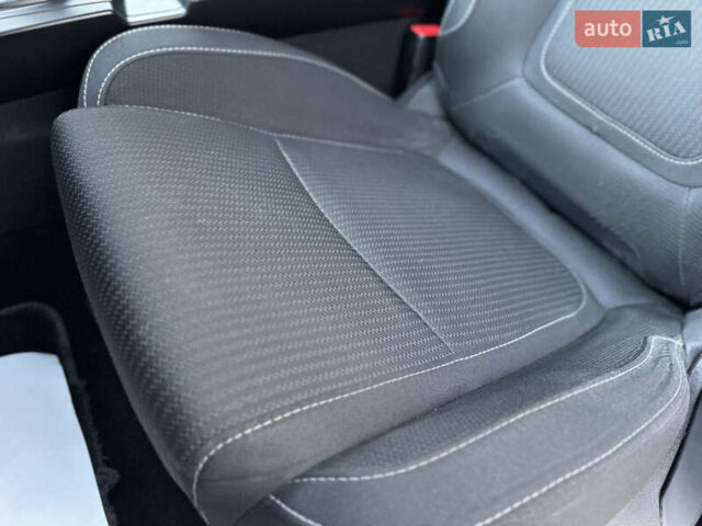 Белый Рено Меган, объемом двигателя 1.5 л и пробегом 136 тыс. км за 14400 $, фото 55 на Automoto.ua